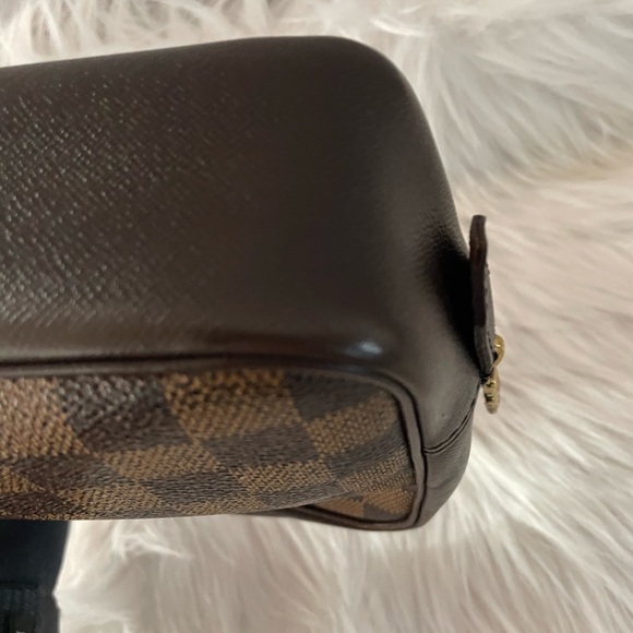 Authentic Louis Vuitton Makeup Bag - Picture 6 of 11